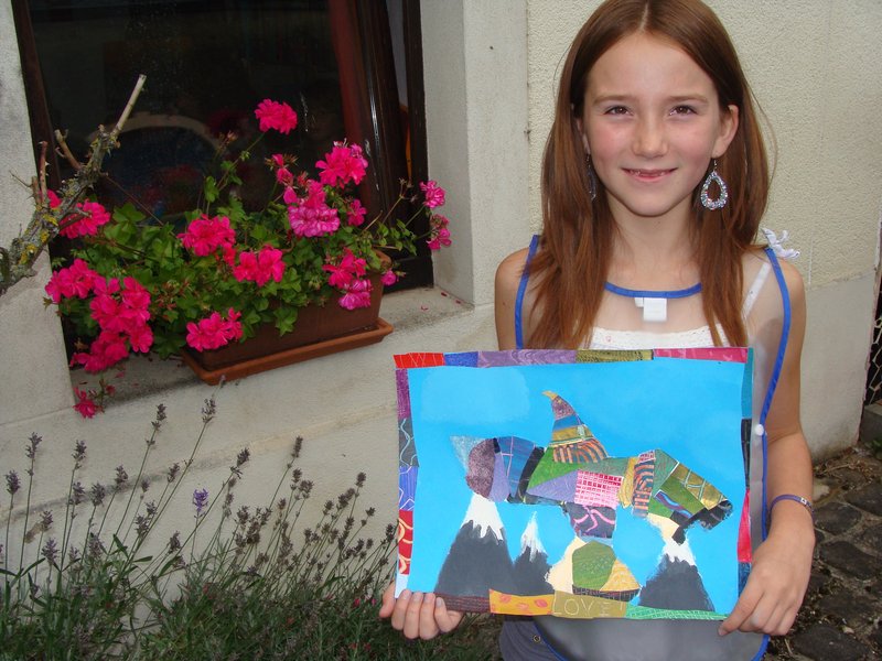 Peinture et collage dans stage pour enfants et adultes